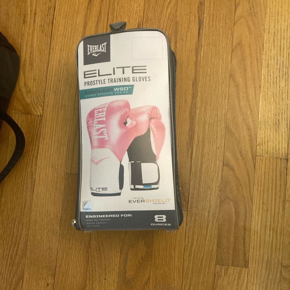 Everlast Elite Prostyle Training Gloves - Pink and Black